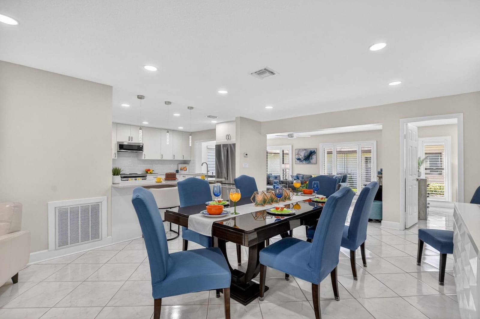 2062 SW 15th Place — photo 7