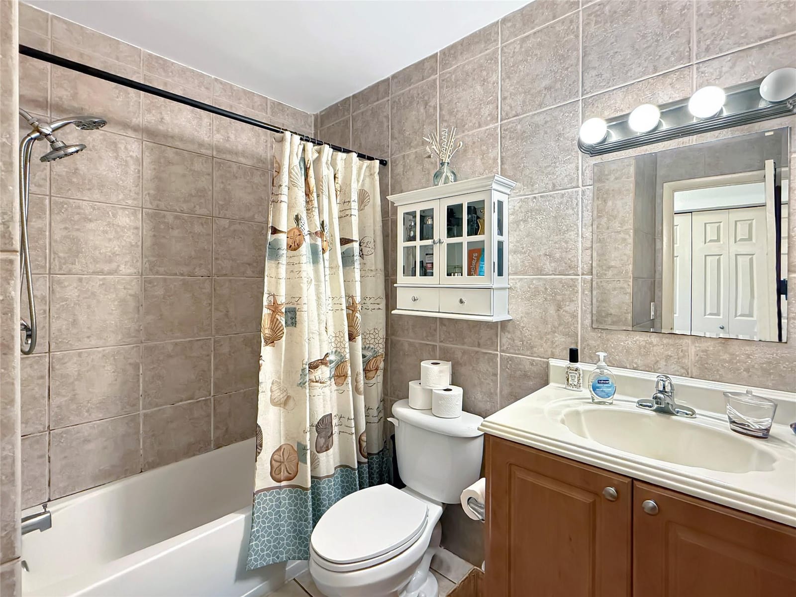 2607 NE 8th Avenue 48 — photo 8