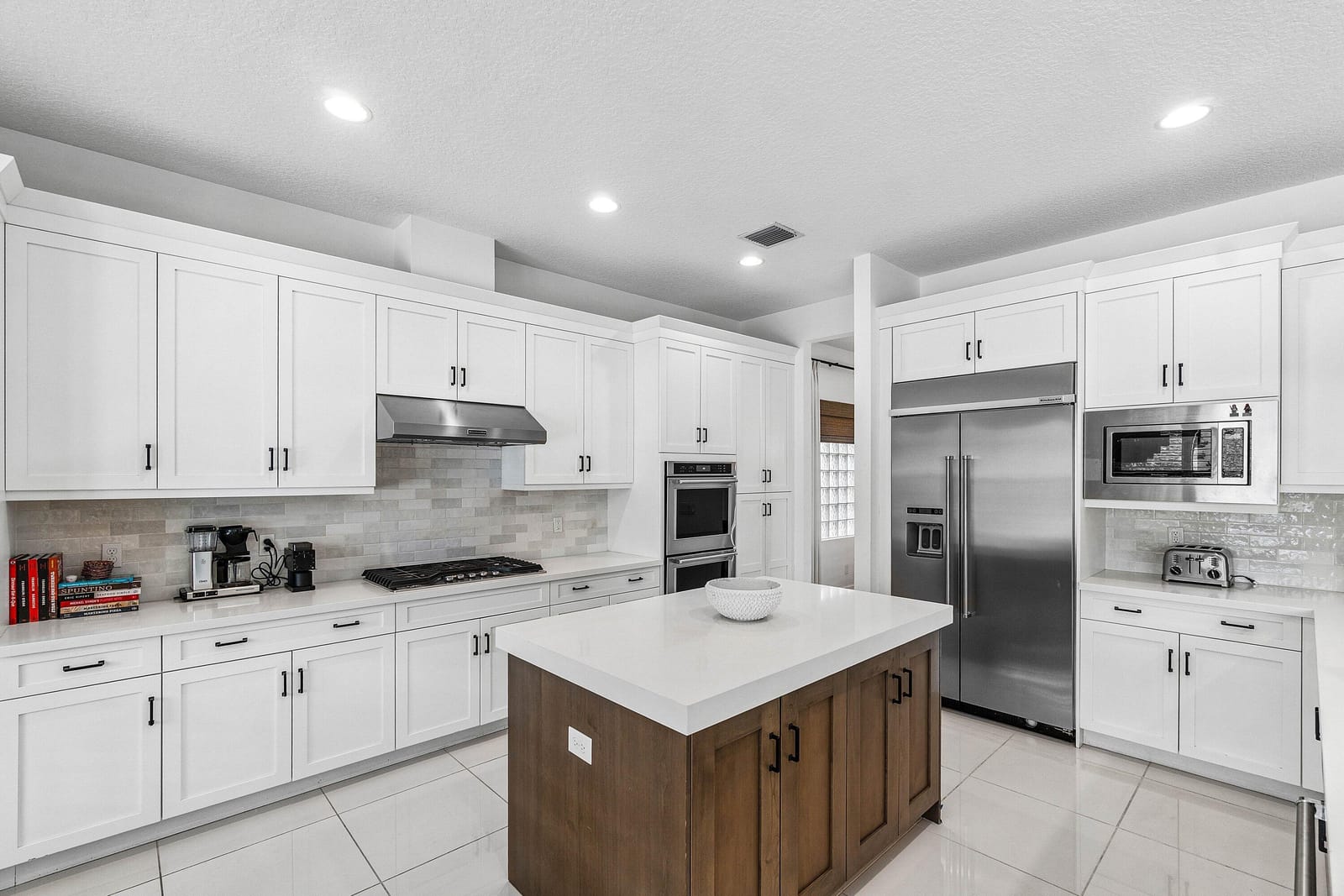 9566 Eden Roc Court — photo 11