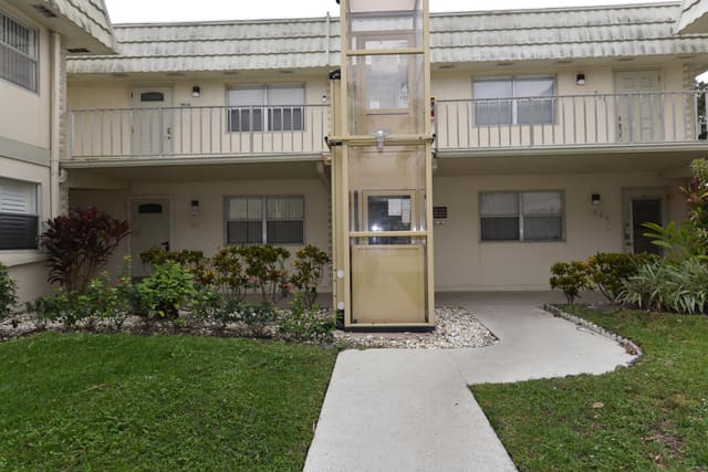 715 Saxony O, Delray Beach, FL 33446