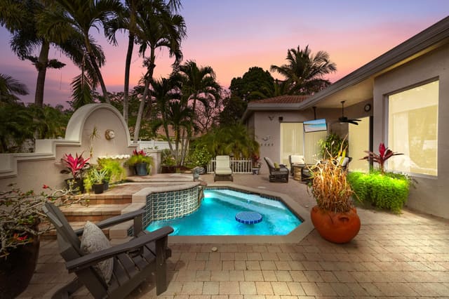 2395 Kemps Bay, West Palm Beach, FL 33411
