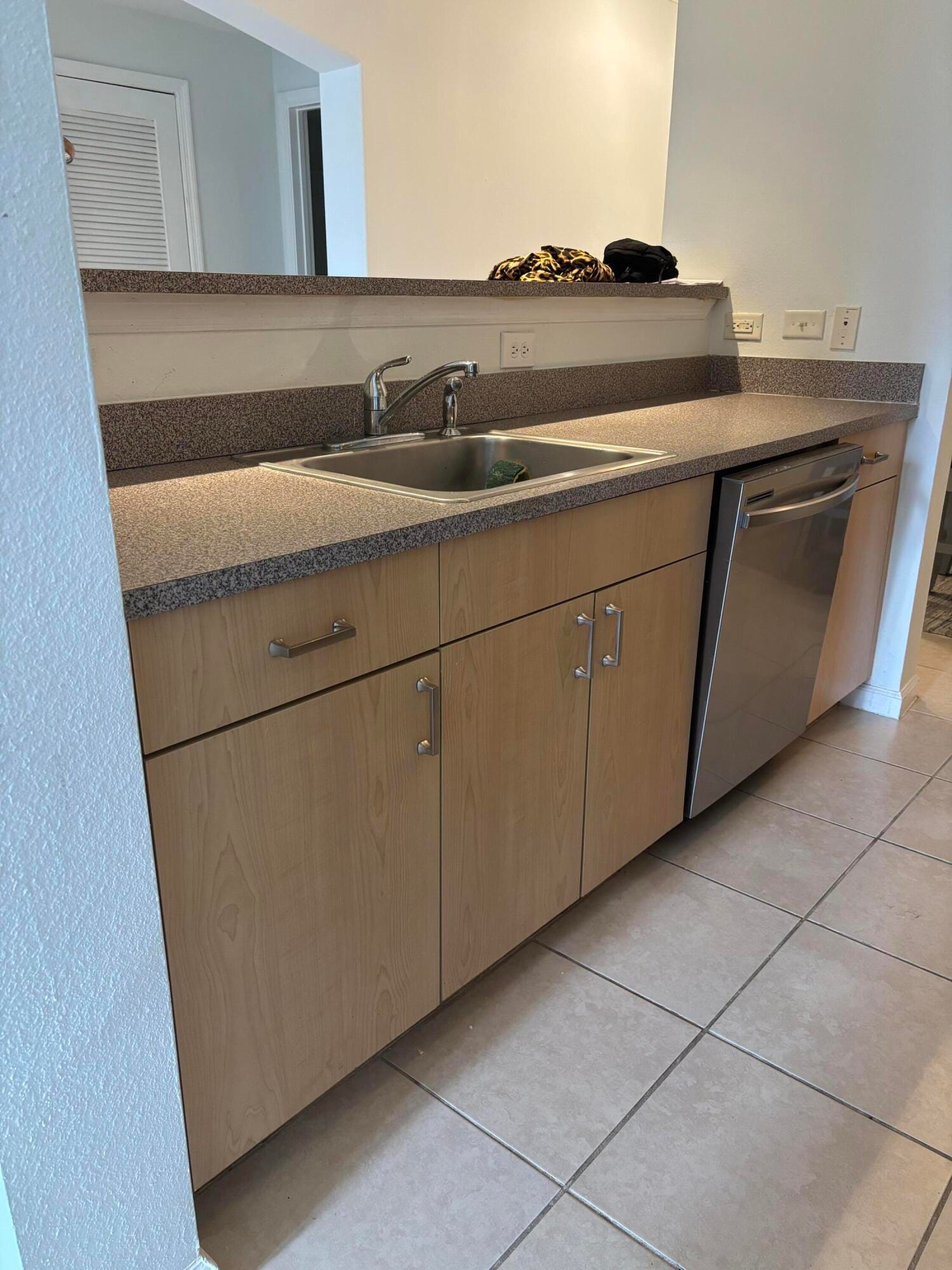 533 NE 3rd Avenue 204, Fort Lauderdale, FL 33301 photo 12