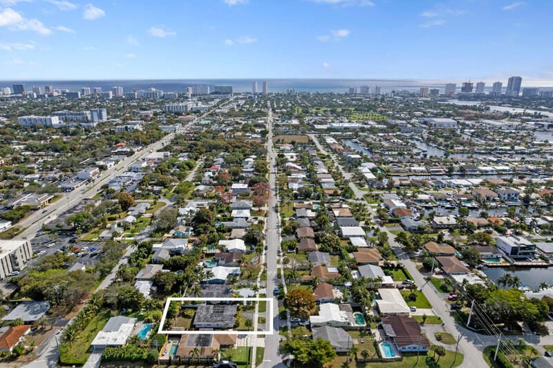 1305 SE 2nd Street, Pompano Beach, FL 33060 photo 2
