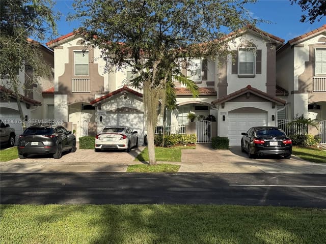 6243 SW 165th Avenue, Miami, FL 33193