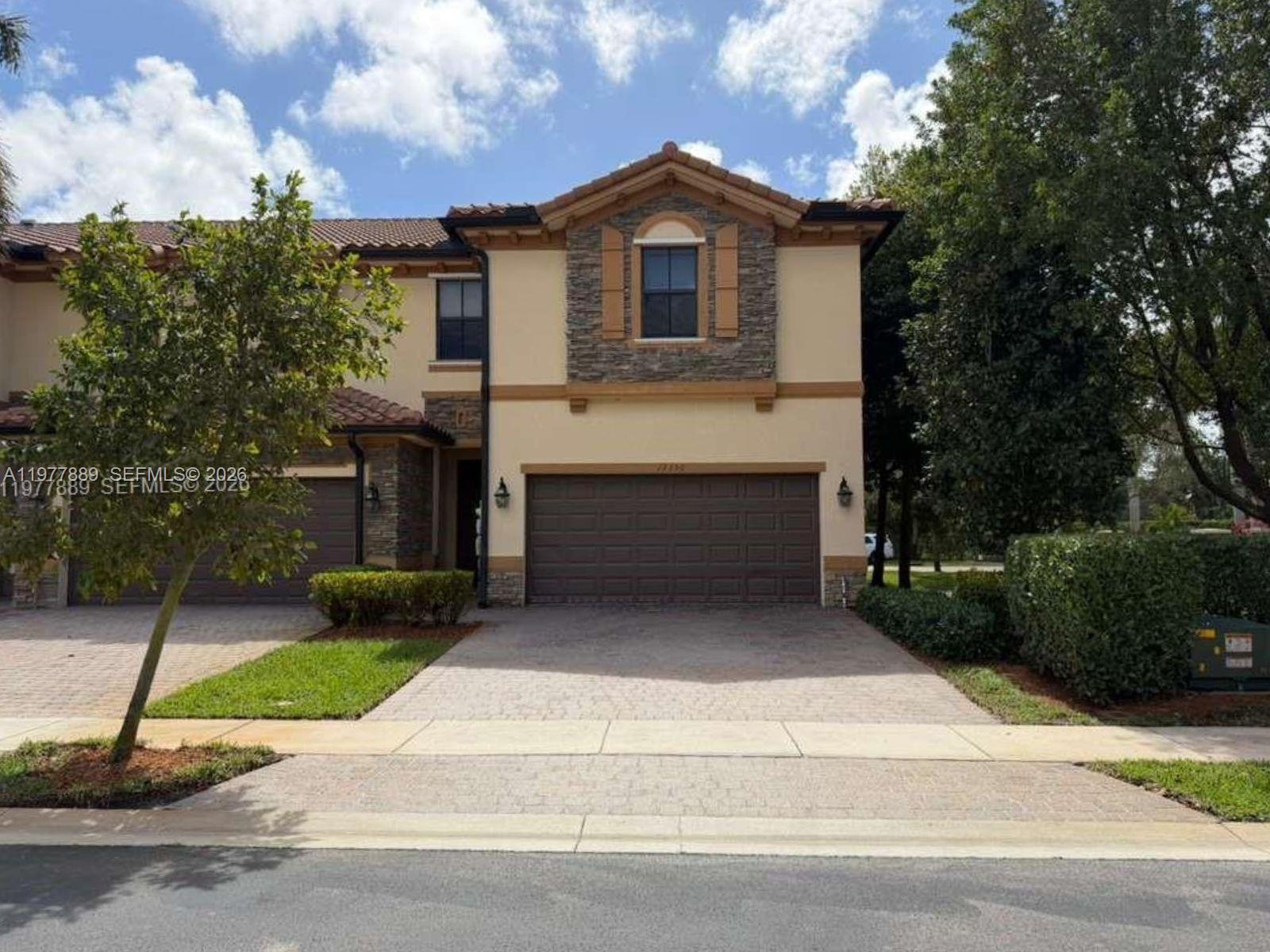 12350 S Village Circle, Davie, FL 33325, Davie