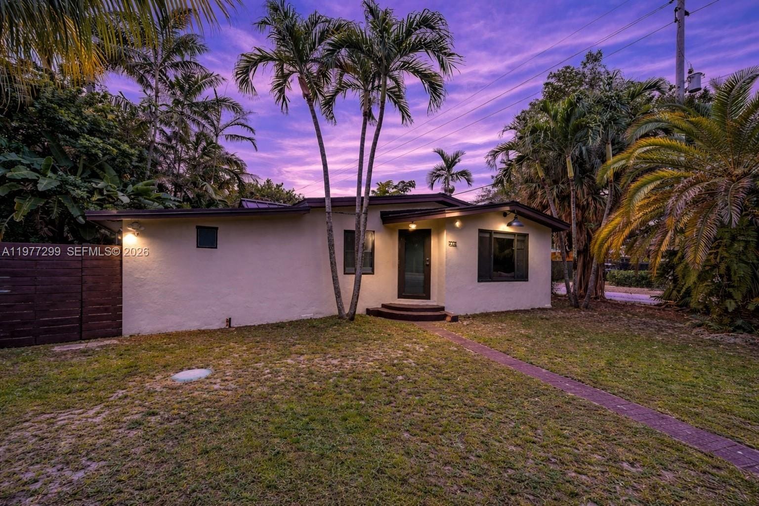810 NE 149th Street, Miami, FL 33161