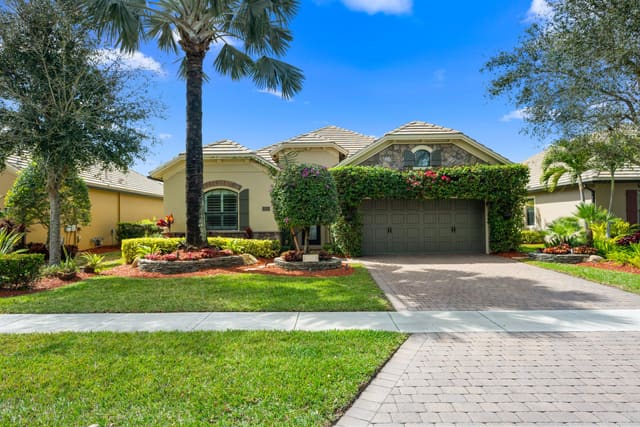 2853 Siena Circle, sold in Castellina, Wellington, FL