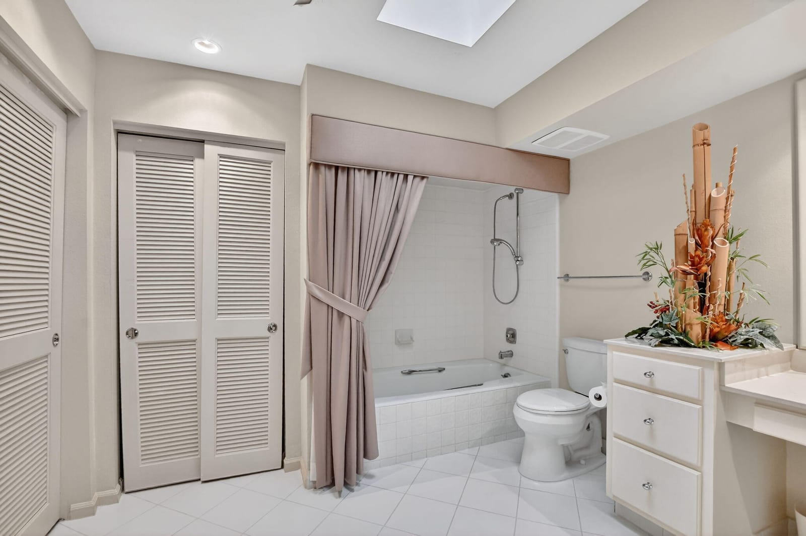 19720 Sawgrass Drive 902, Boca Raton, FL 33434 photo 22