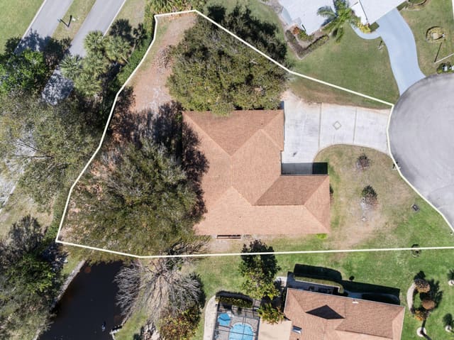 6581 SE Nantucket Court, sold in Lexington At Heritage Ridge, Hobe Sound, FL