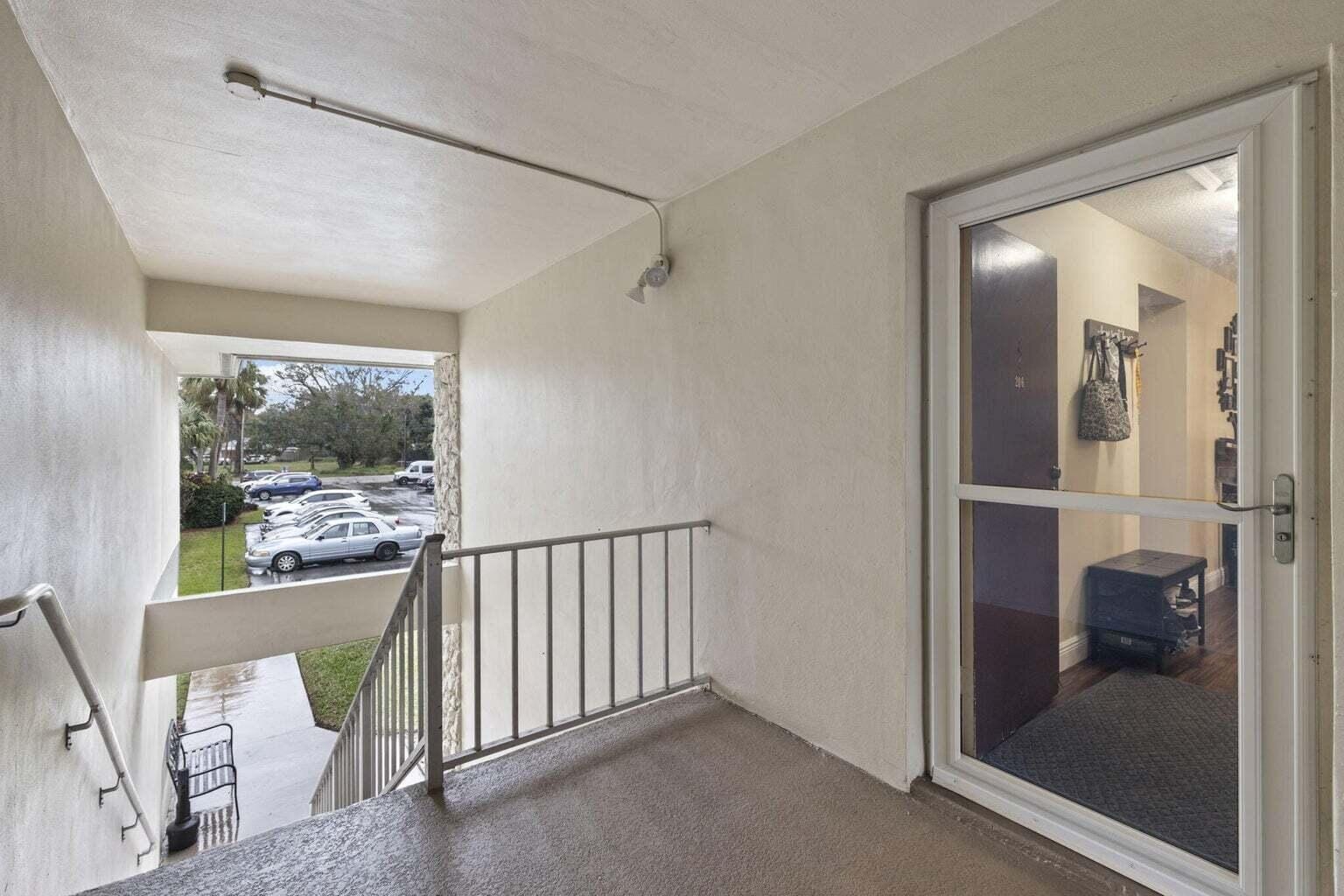 2302 Sunrise Boulevard 206 — photo 3
