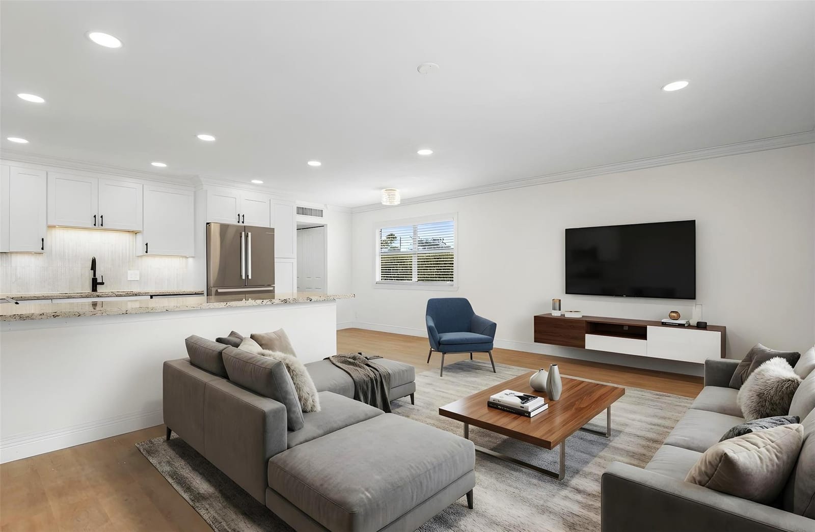 123 Seville Way 123 — photo 4
