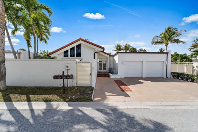102 W Sandpiper Circle, sold in Ocean Walk Place, Jupiter, FL