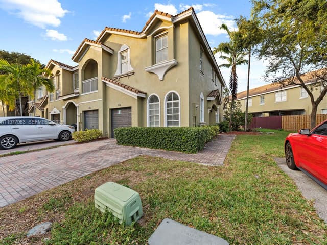 2537 SE 15th Court, Homestead, FL 33035