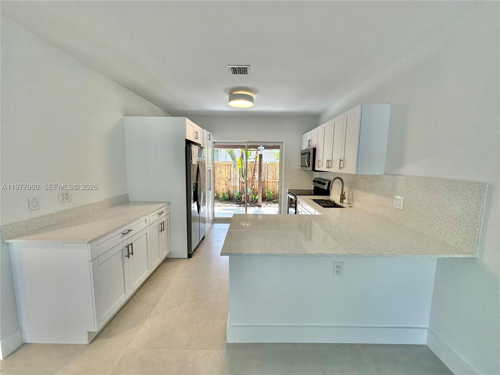 12125 NE 7th Avenue — photo 4