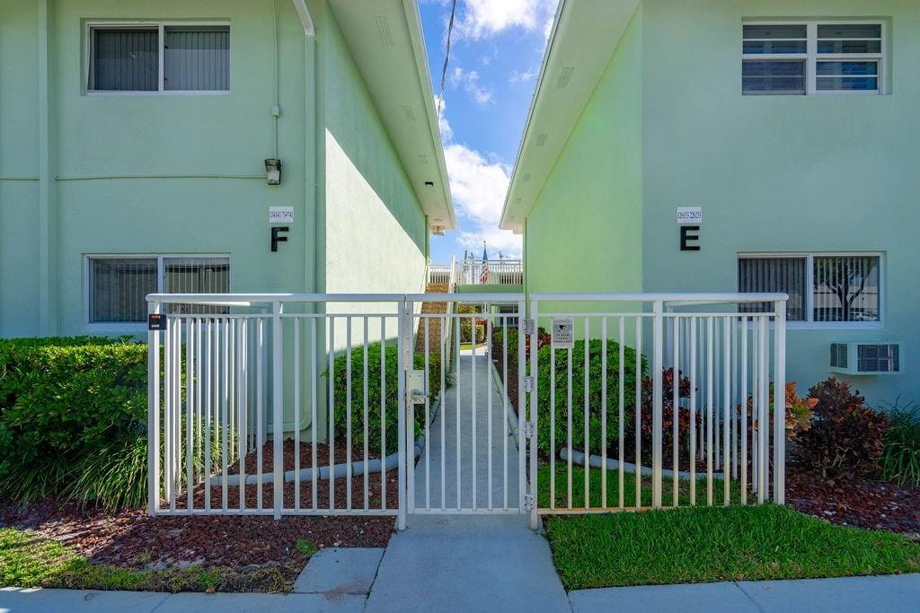 2100 NE 38th Street 229, Lighthouse Point, FL 33064 photo 22