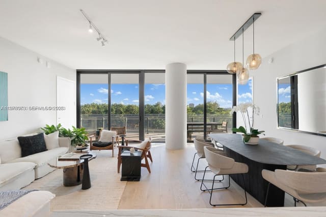 8701 Collins Avenue 404, 8701 Collins Ave, Miami Beach, FL