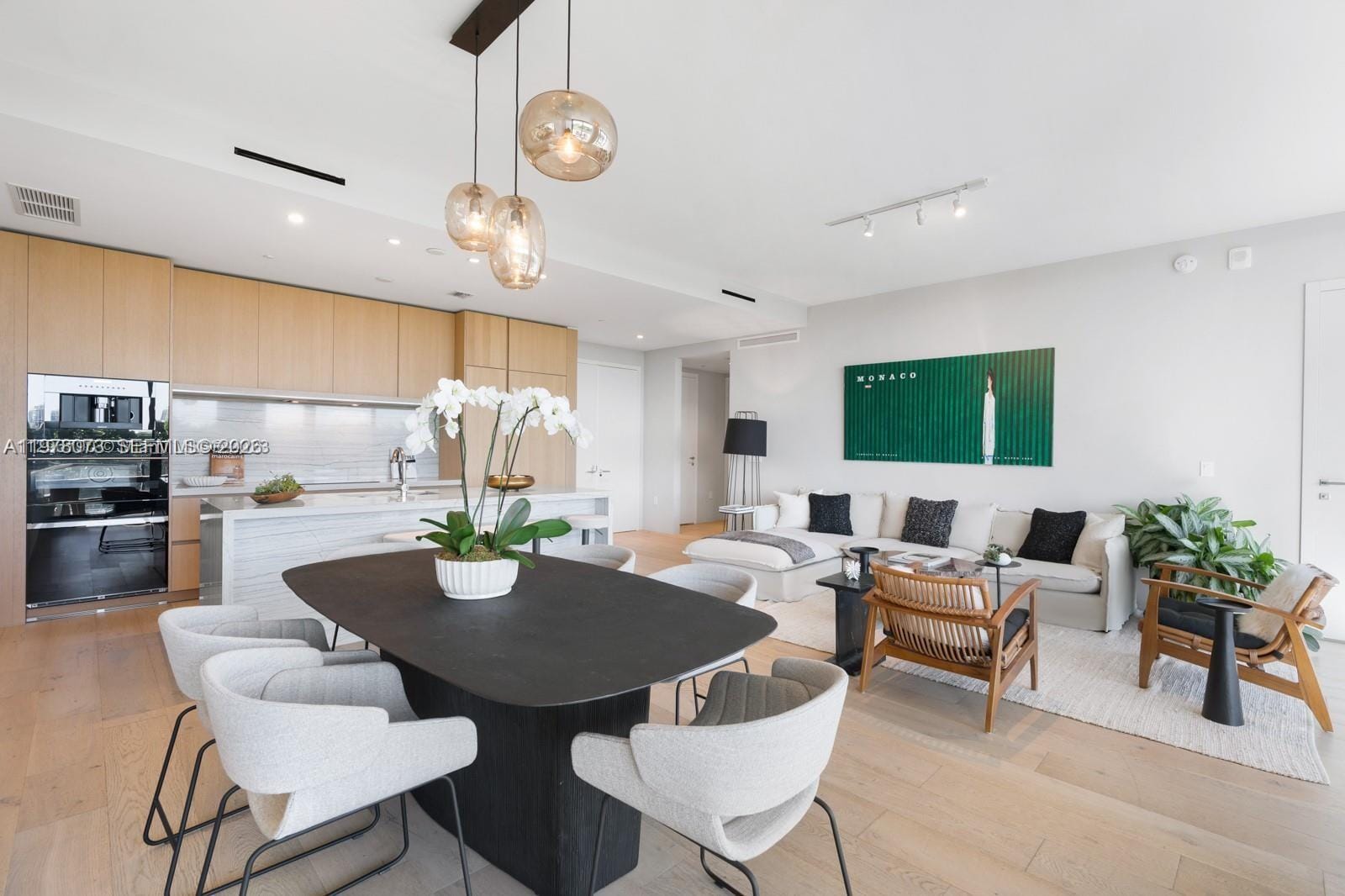 8701 Collins Avenue 404 — photo 3