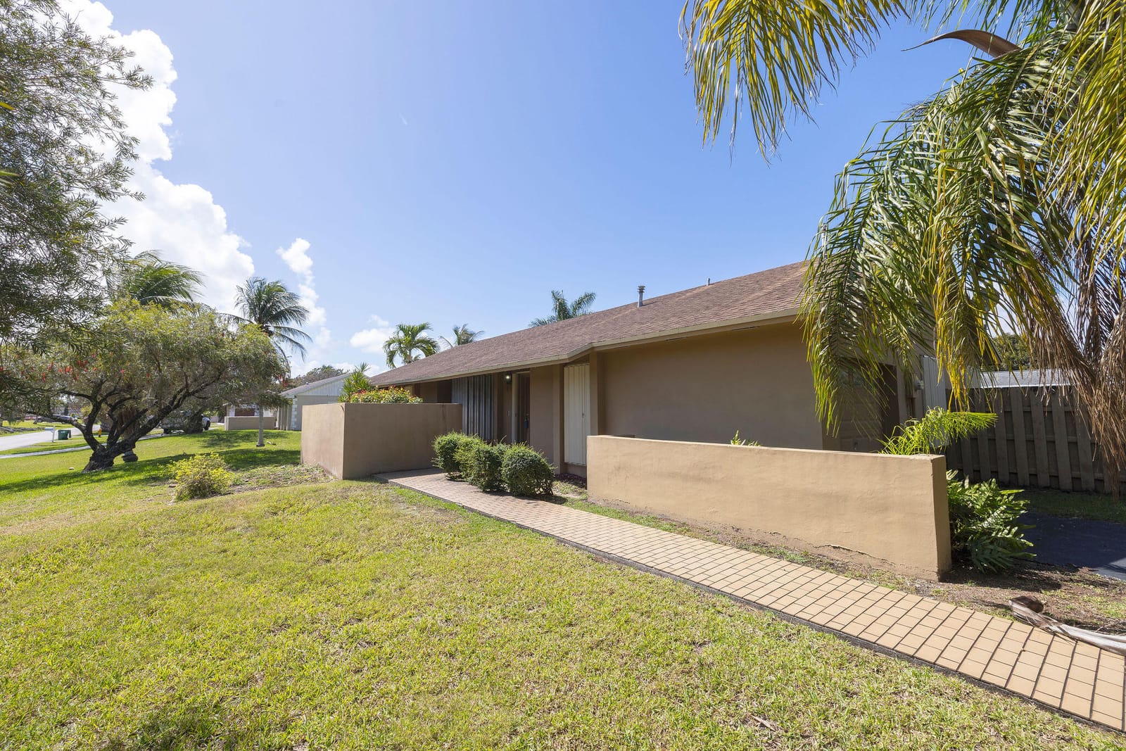 18422 SW 87th Place, Cutler Bay, FL 33157 photo 2