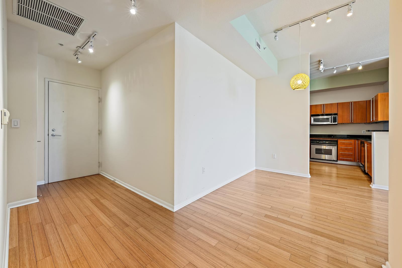 1551 N Flagler Drive Ph L7 — photo 2
