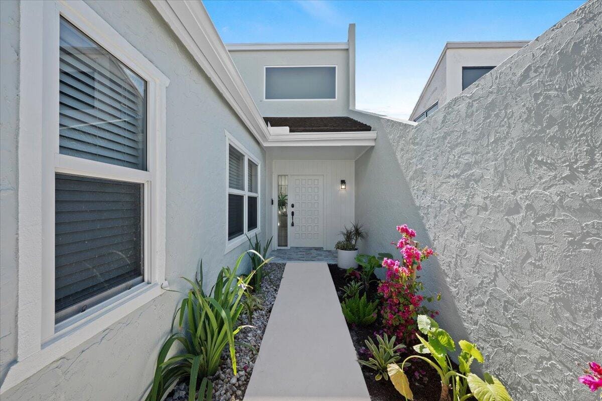 17068 Traverse Circle, Jupiter, FL 33477 photo 3