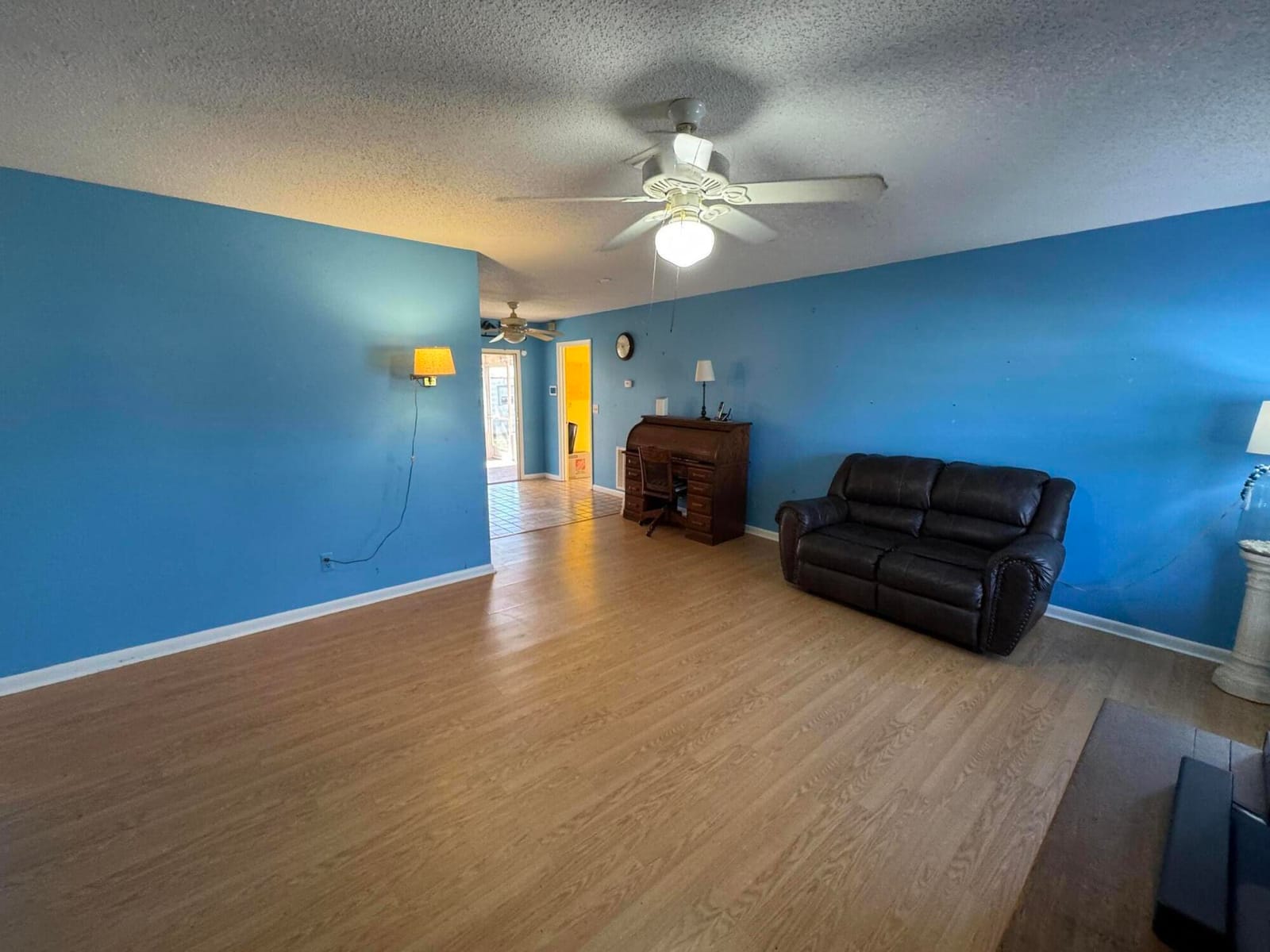 582 SE Karrigan Terrace — photo 2