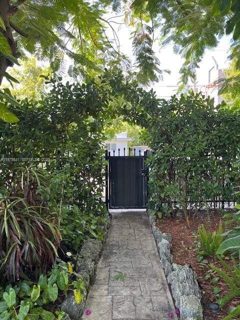 410 NW 31st Street, Miami, FL 33127 photo 14