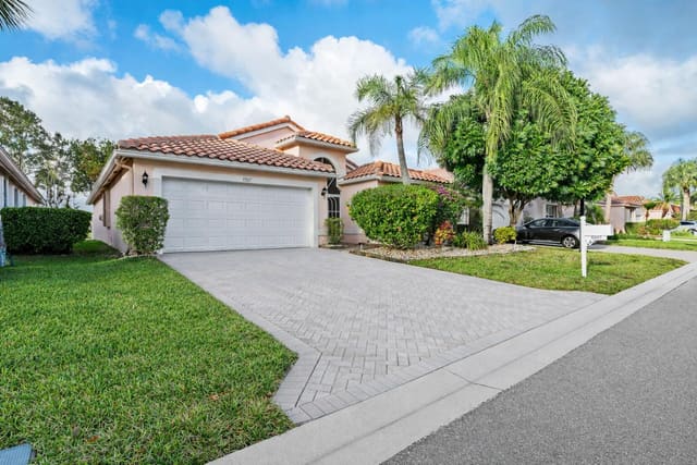 5327 Wycombe Avenue, Boynton Beach, FL 33437