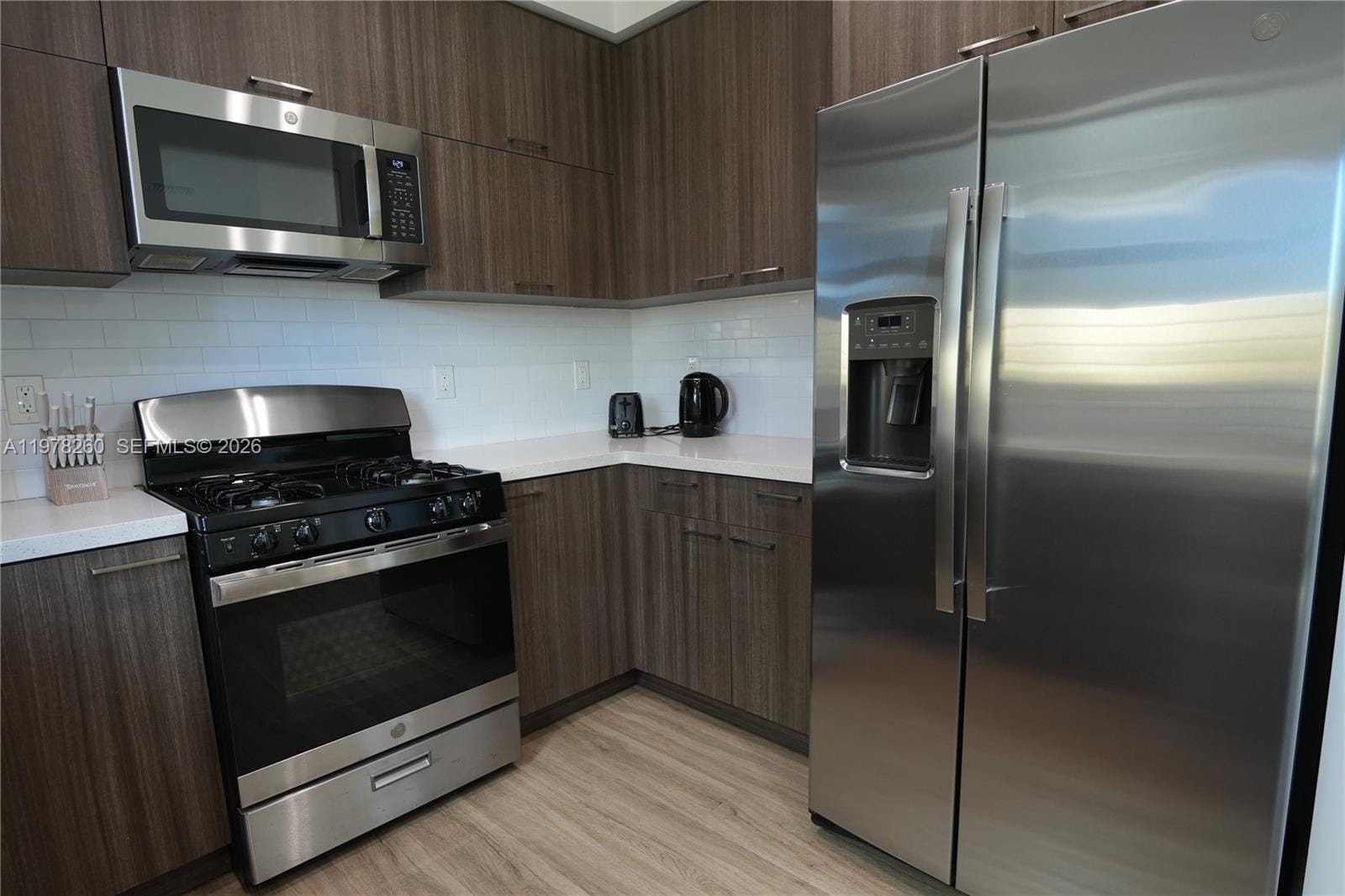 211 SE 4th Street 3, Hallandale Beach, FL 33009 photo 9