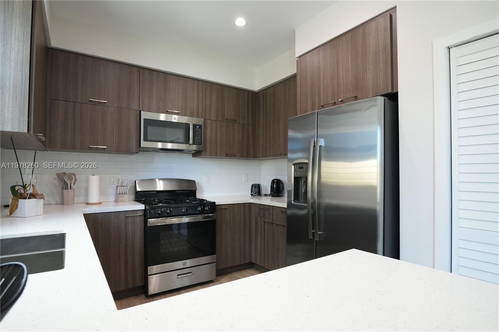 211 SE 4th Street 3, Hallandale Beach, FL 33009 photo 10