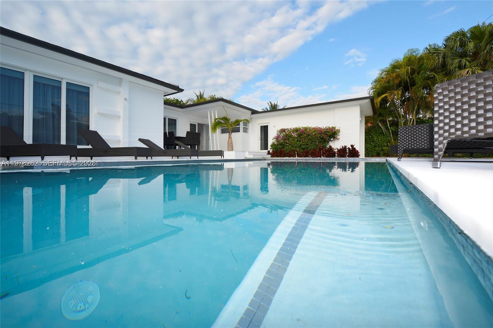 880 N Venetian Drive, Miami Beach, FL 33139, Miami Beach