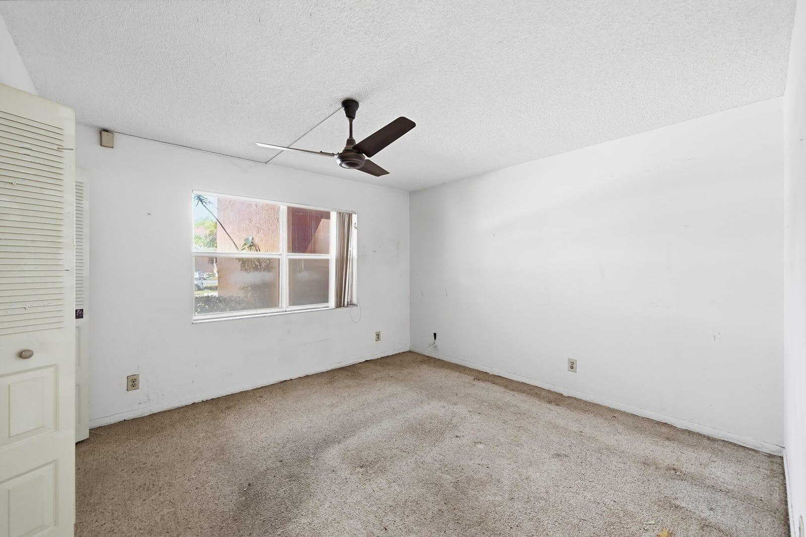 9541 Sunrise Lakes Boulevard 110, Sunrise, FL 33322 photo 15