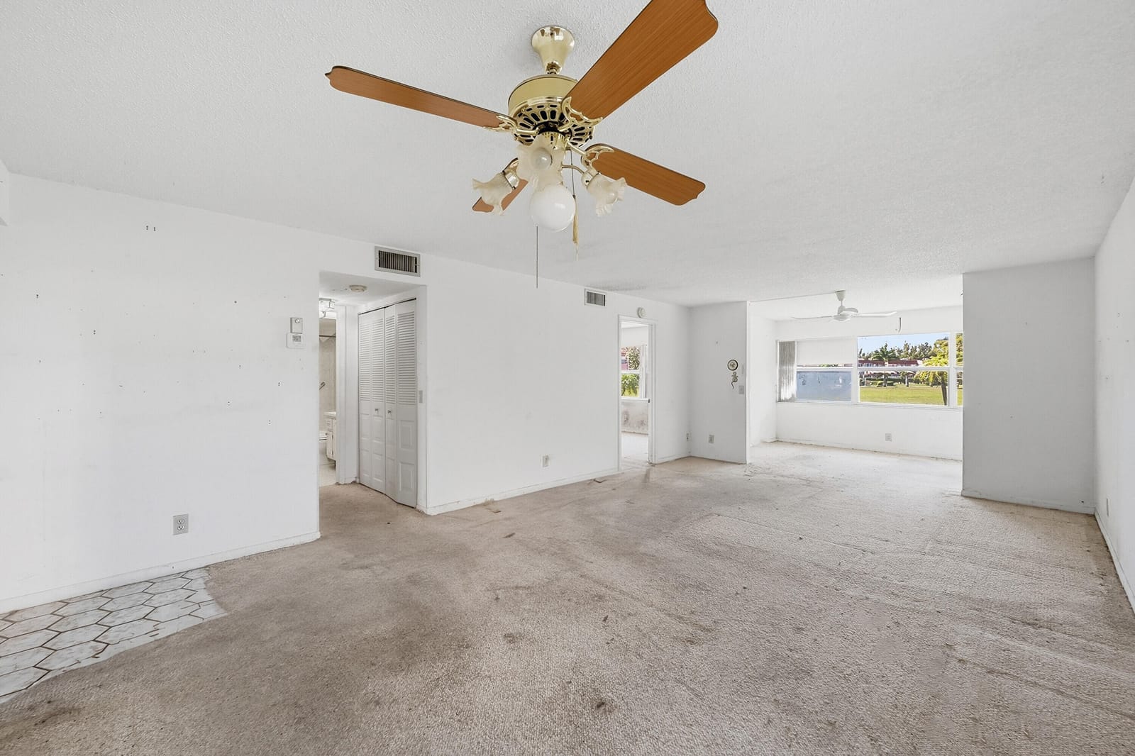 9541 Sunrise Lakes Boulevard 110 — photo 6