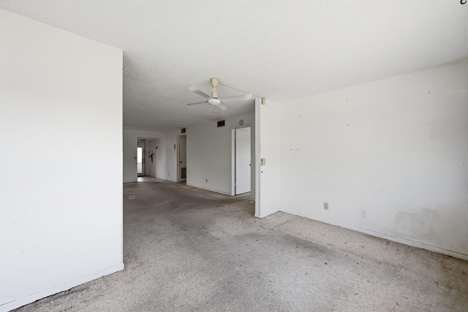 9541 Sunrise Lakes Boulevard 110 — photo 10