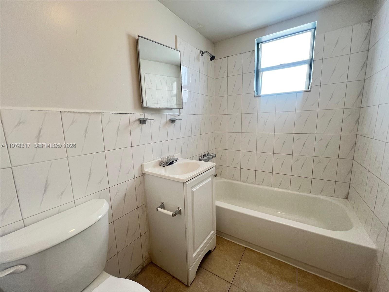 1801 NW 2 Court 204 — photo 3