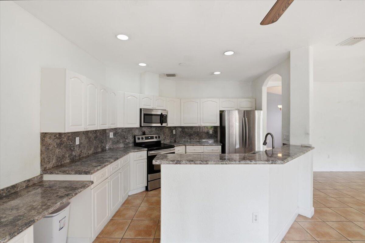 15062 SW 11th Street, Miami, FL 33194 photo 16