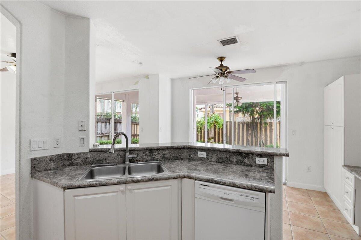 15062 SW 11th Street, Miami, FL 33194 photo 18