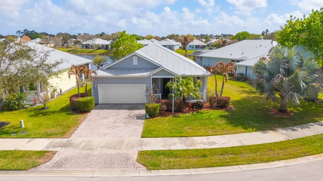 615 NE Canoe Park Circle, Port St. Lucie, FL 34983