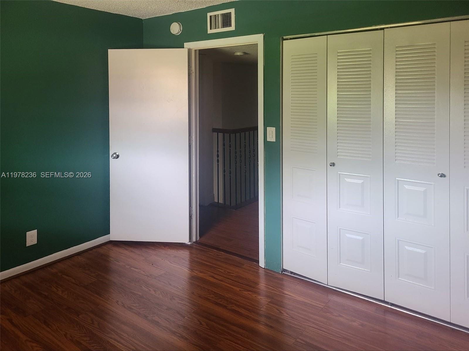 29 Seville Circle 4-49 — photo 11