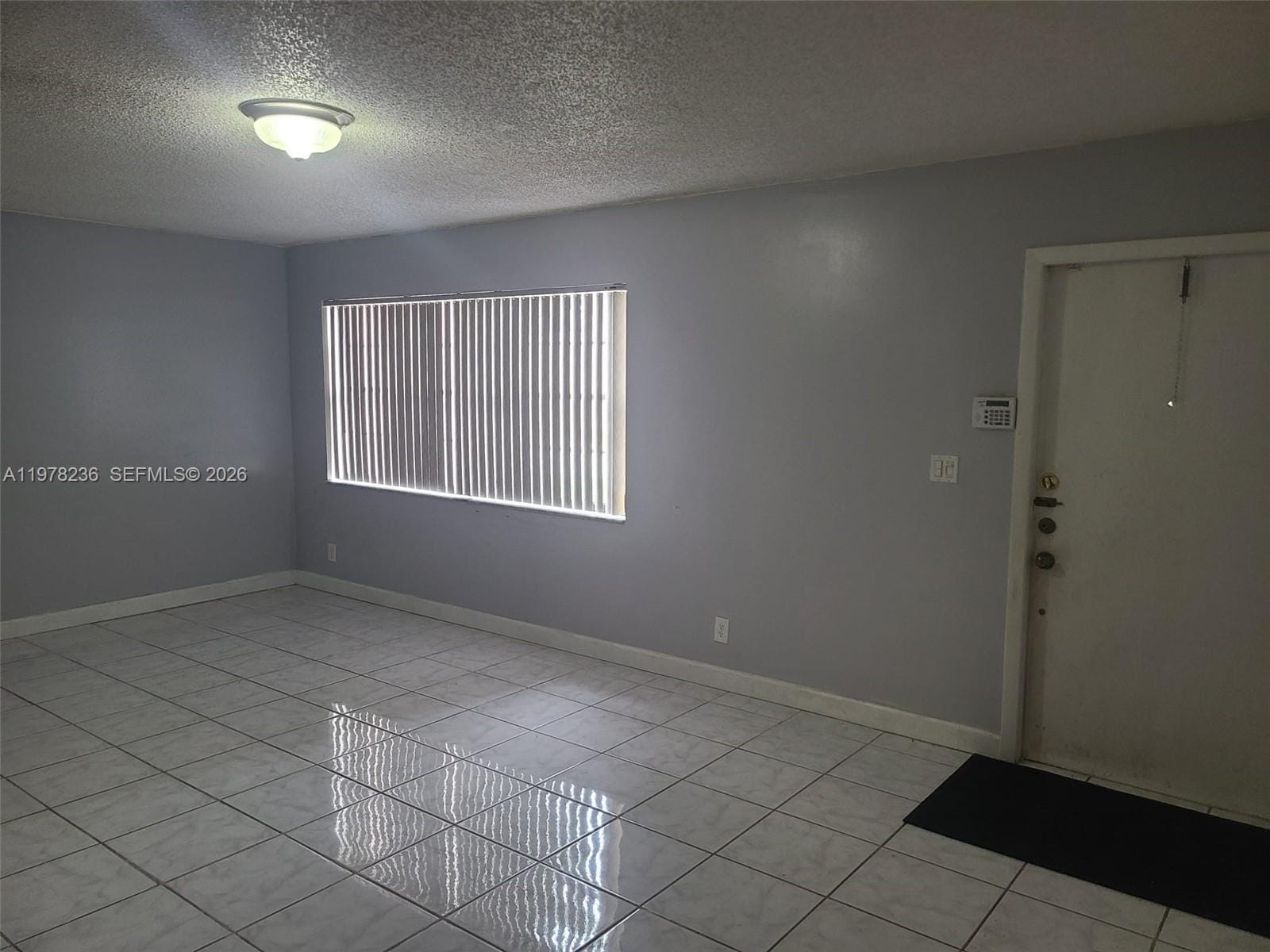 29 Seville Circle 4-49 — photo 3