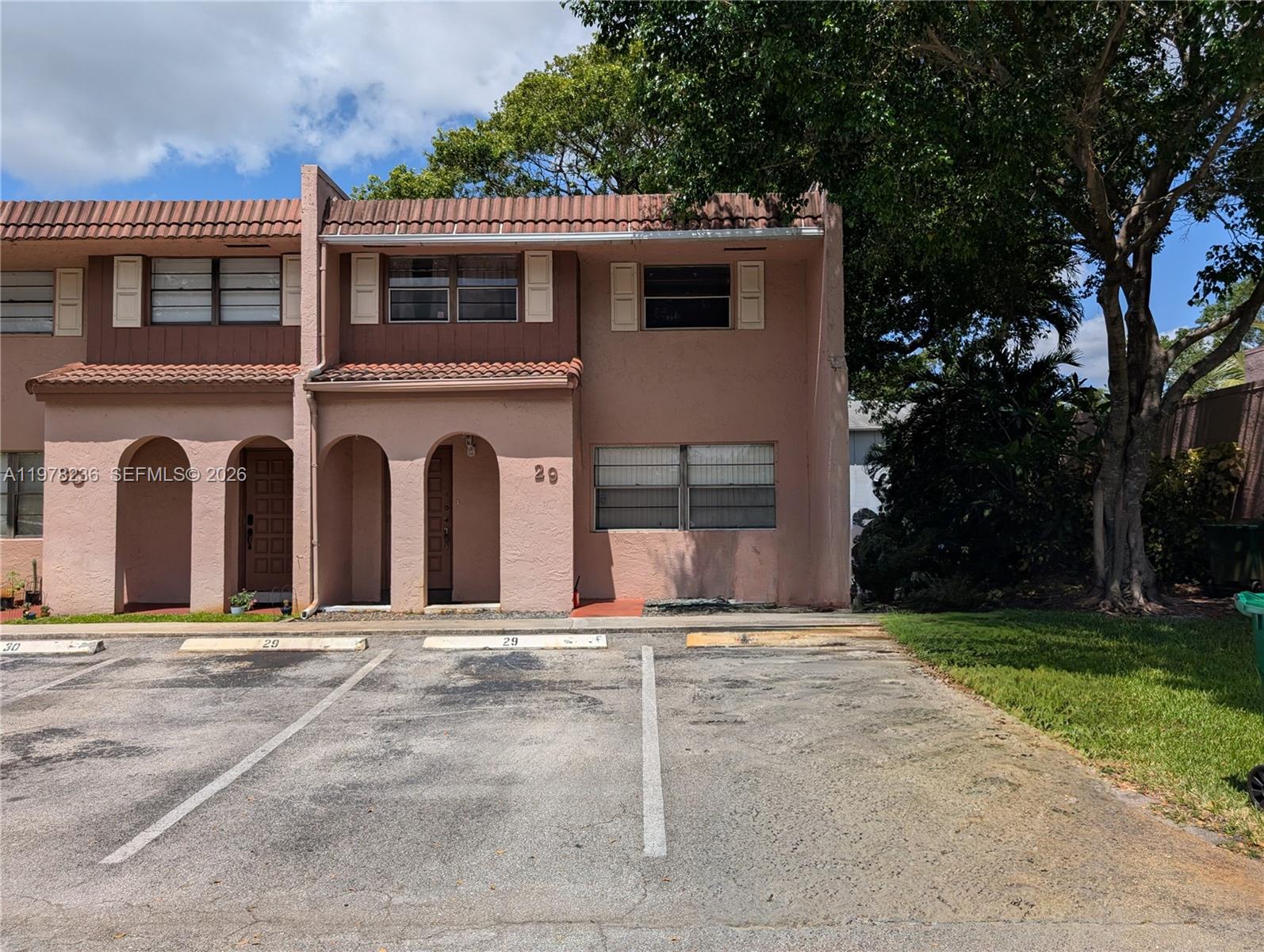 29 Seville Circle 4-49, Davie, FL 33324, Davie