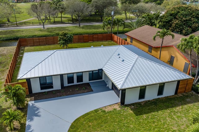 1382 N Mangonia Drive, sold in Roosevelt Estates, West Palm Beach, FL