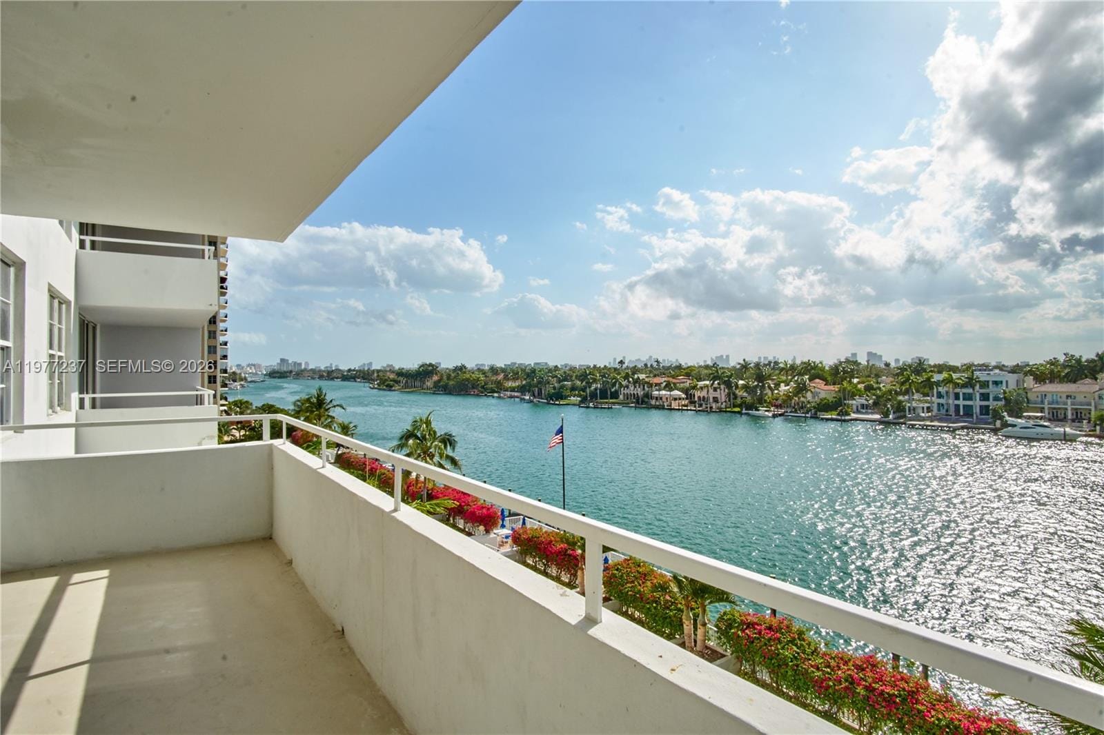 5700 Collins Avenue 5L, Miami Beach, FL 33140 photo 2