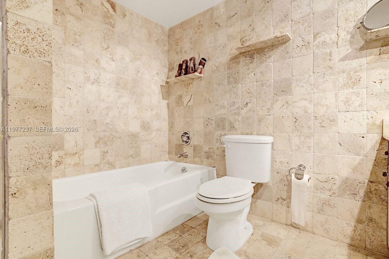 5700 Collins Avenue 5L, Miami Beach, FL 33140 photo 21