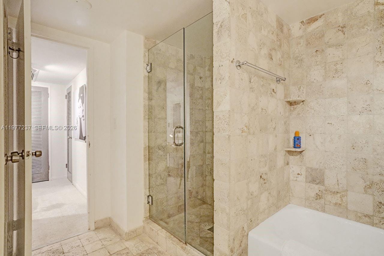 5700 Collins Avenue 5L, Miami Beach, FL 33140 photo 22