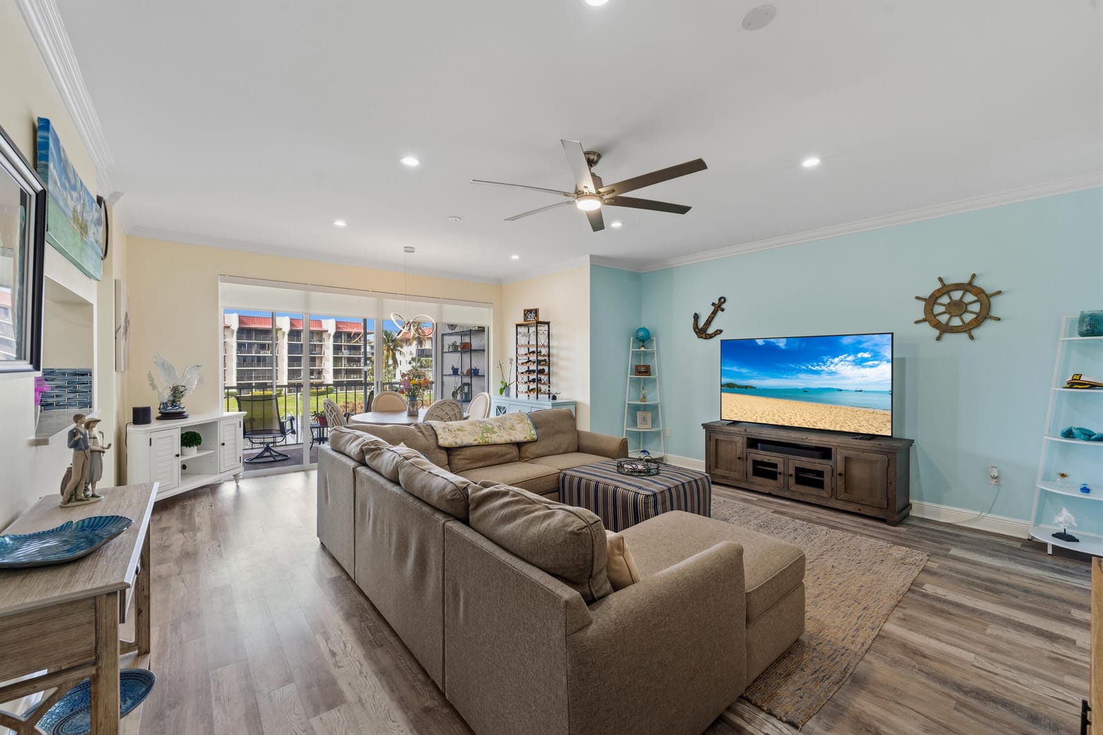 108 Half Moon Circle C3, Hypoluxo, FL 33462 photo 2