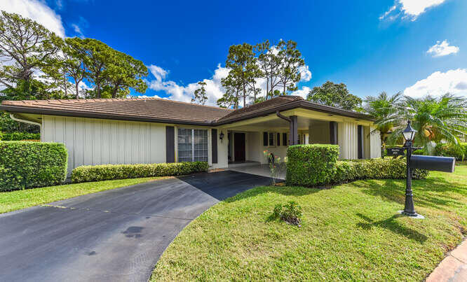 493 Forestview Drive, Atlantis, FL 33462, Atlantis