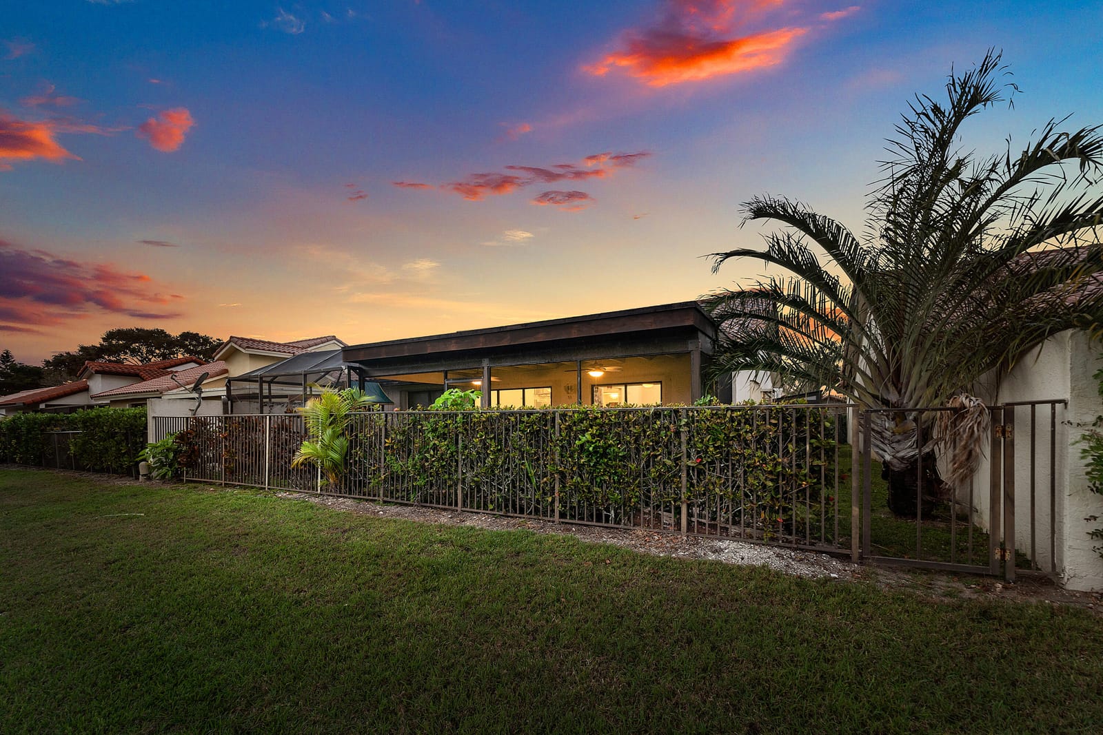 7587 Solimar Circle — photo 4