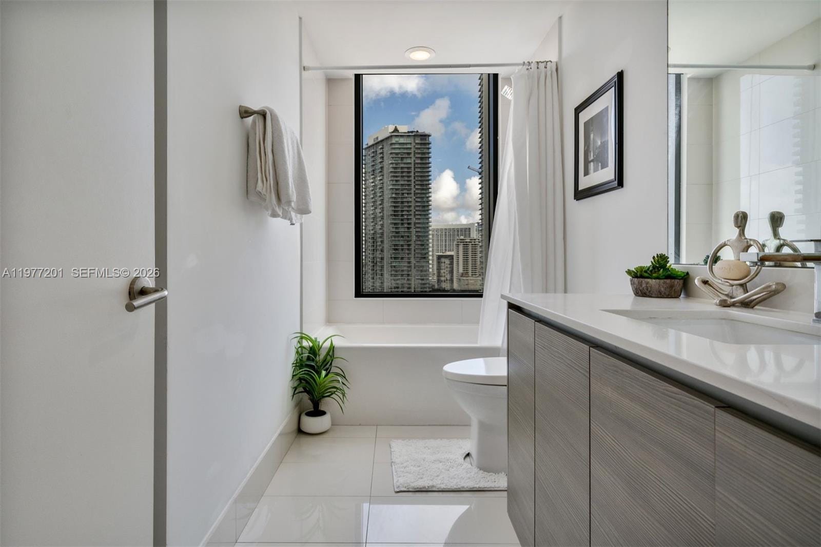 460 NE 28th Street 1901, Miami, FL 33137 photo 25