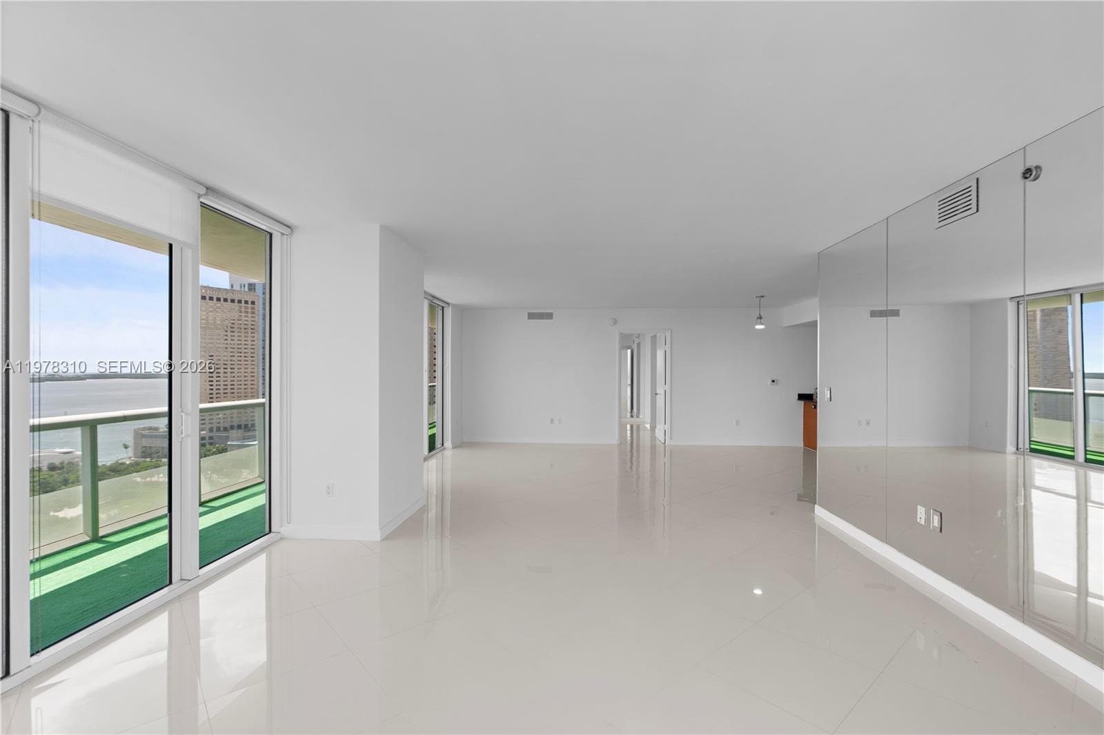 50 Biscayne Boulevard 1902, Miami, FL 33132 photo 12