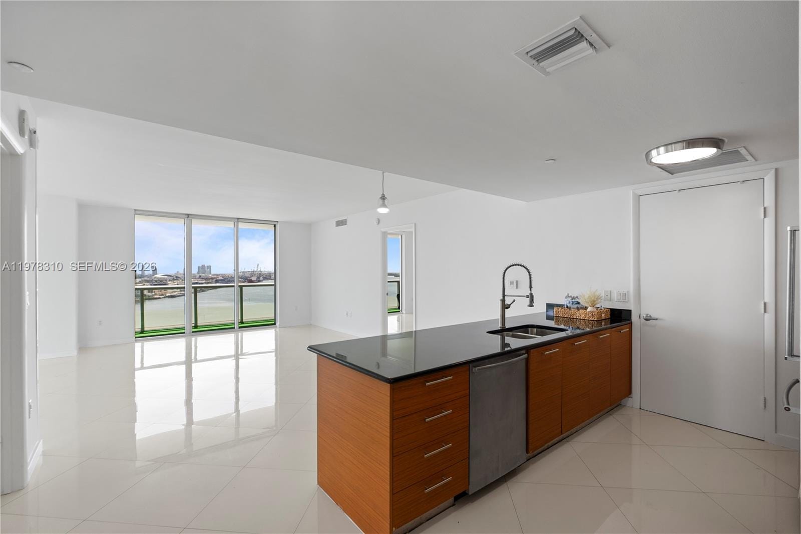 50 Biscayne Boulevard 1902, Miami, FL 33132 photo 6